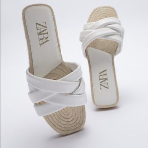 JUTE FLAT QUILTED LEATHER SANDALS